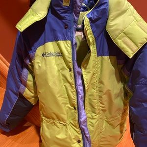 Columbia girls coat. Excellent condition like new. Size 14. Very warm!!
